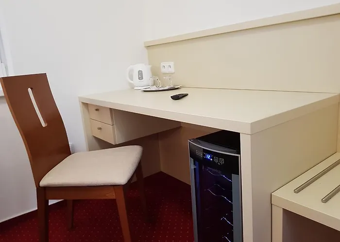 Bax Hotell 3*