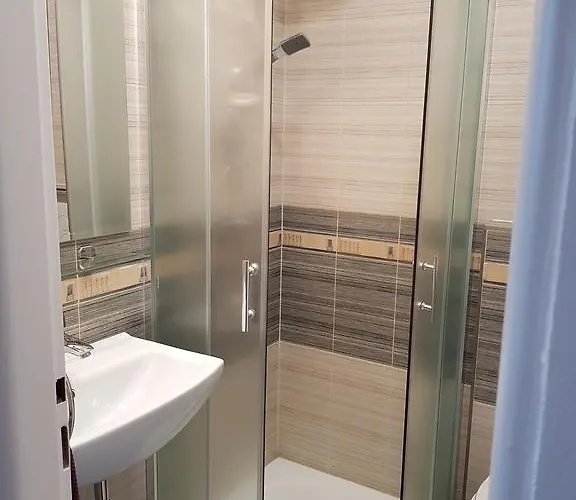 Bax Hotell 3*